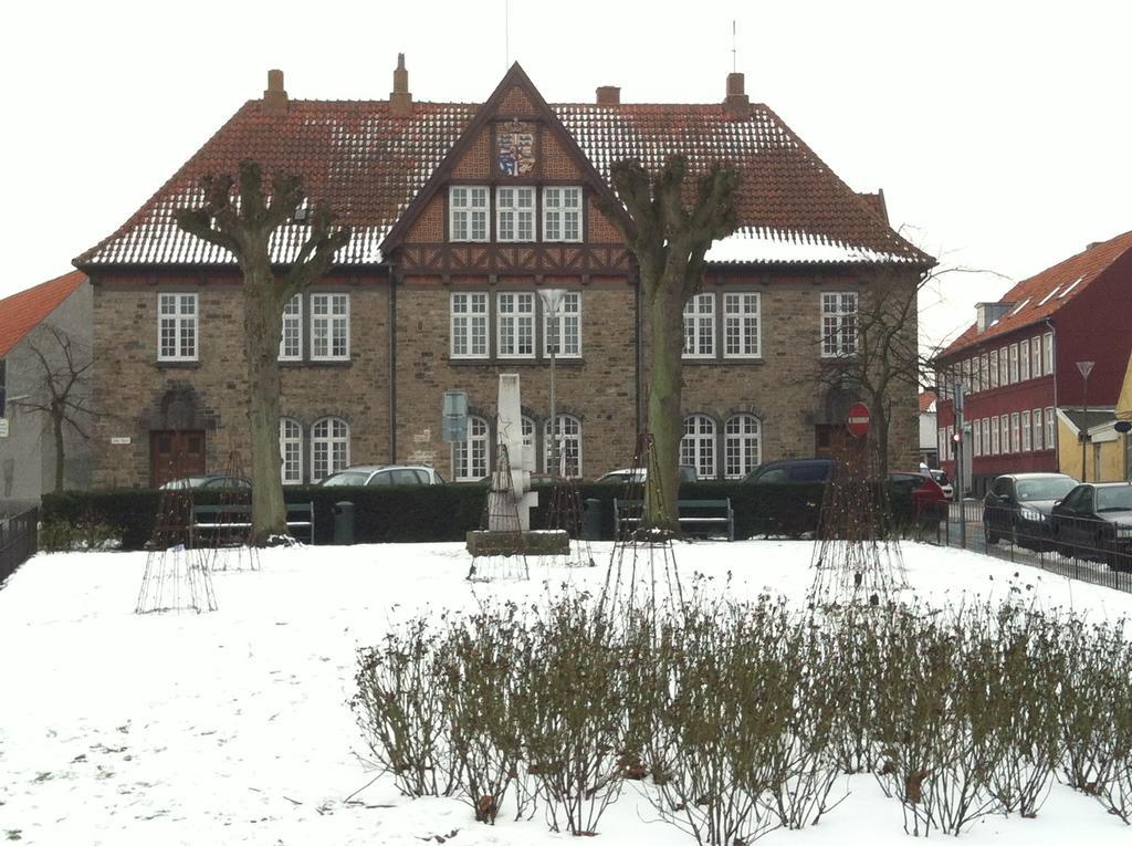 Hotel Posthuzed Ronne Exterior photo